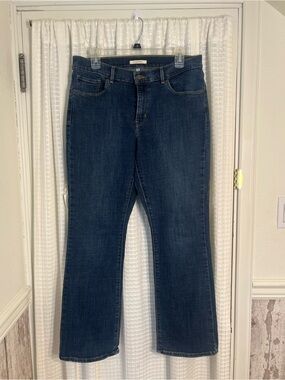 Levi's Women's Classic Bootcut Jeans in Deep Blue Denim